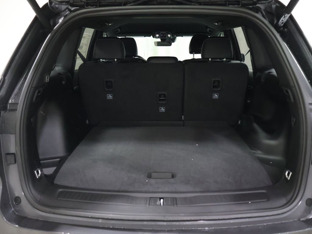 New 2026 Jeep Grand Cherokee Laredo image 13