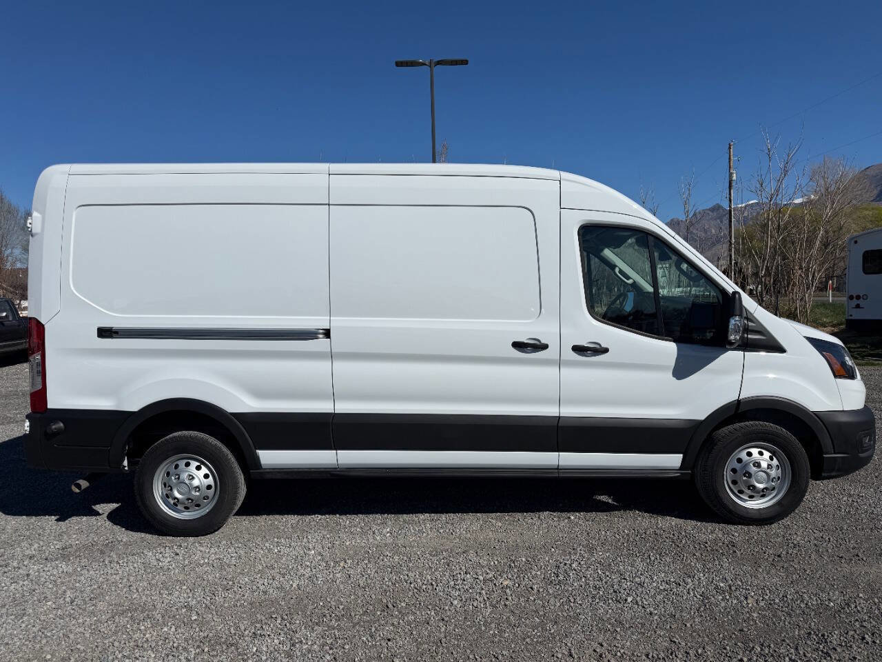 Used 2025 Ford Transit 250 250 AWD 3dr LWB Medium Roof Ca image 2