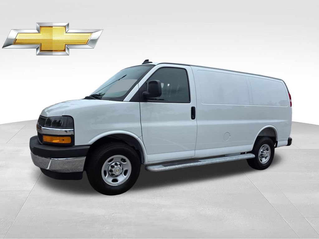 Used 2025 Chevrolet Express 2500 w/ Driver Convenience Package RWD image 2