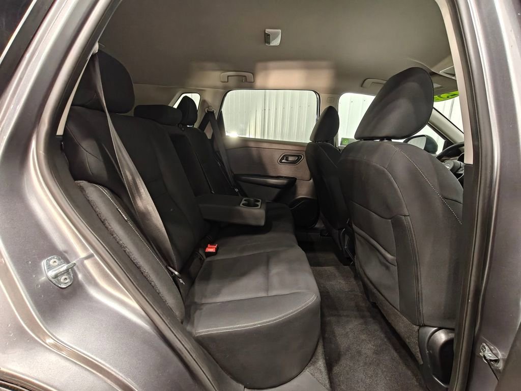 Used 2023 Nissan Rogue S image 20