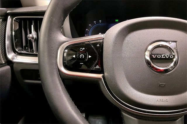 Certified 2024 Volvo V60 B5 Cross Country Ultimate w/ Protection Package Premier image 19