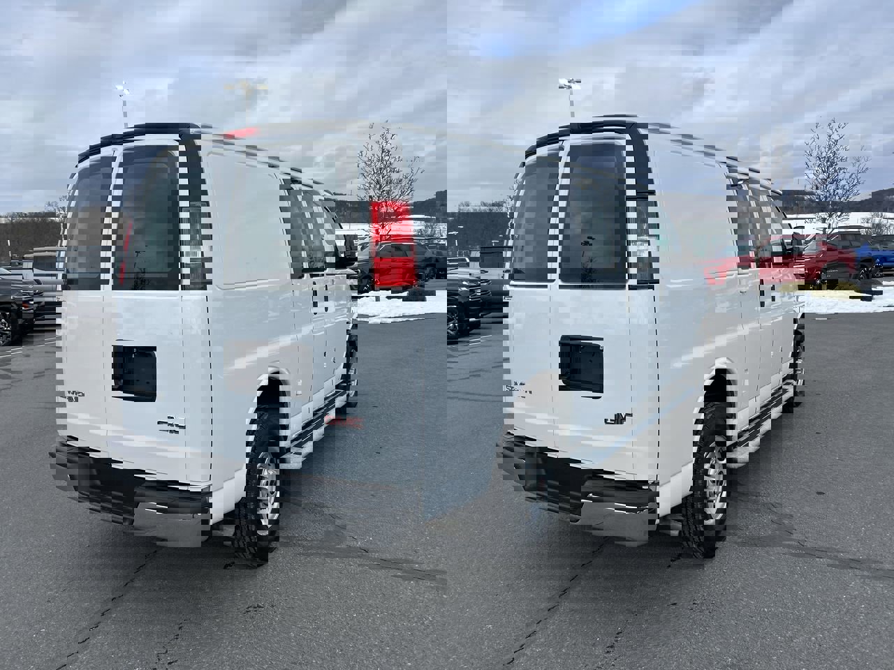 Used 2024 GMC Savana 2500 w/ Driver Convenience Package image 7