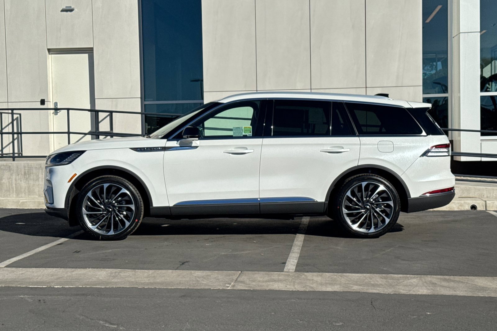 New 2026 Lincoln Aviator Reserve w/ Illumination Package image 6