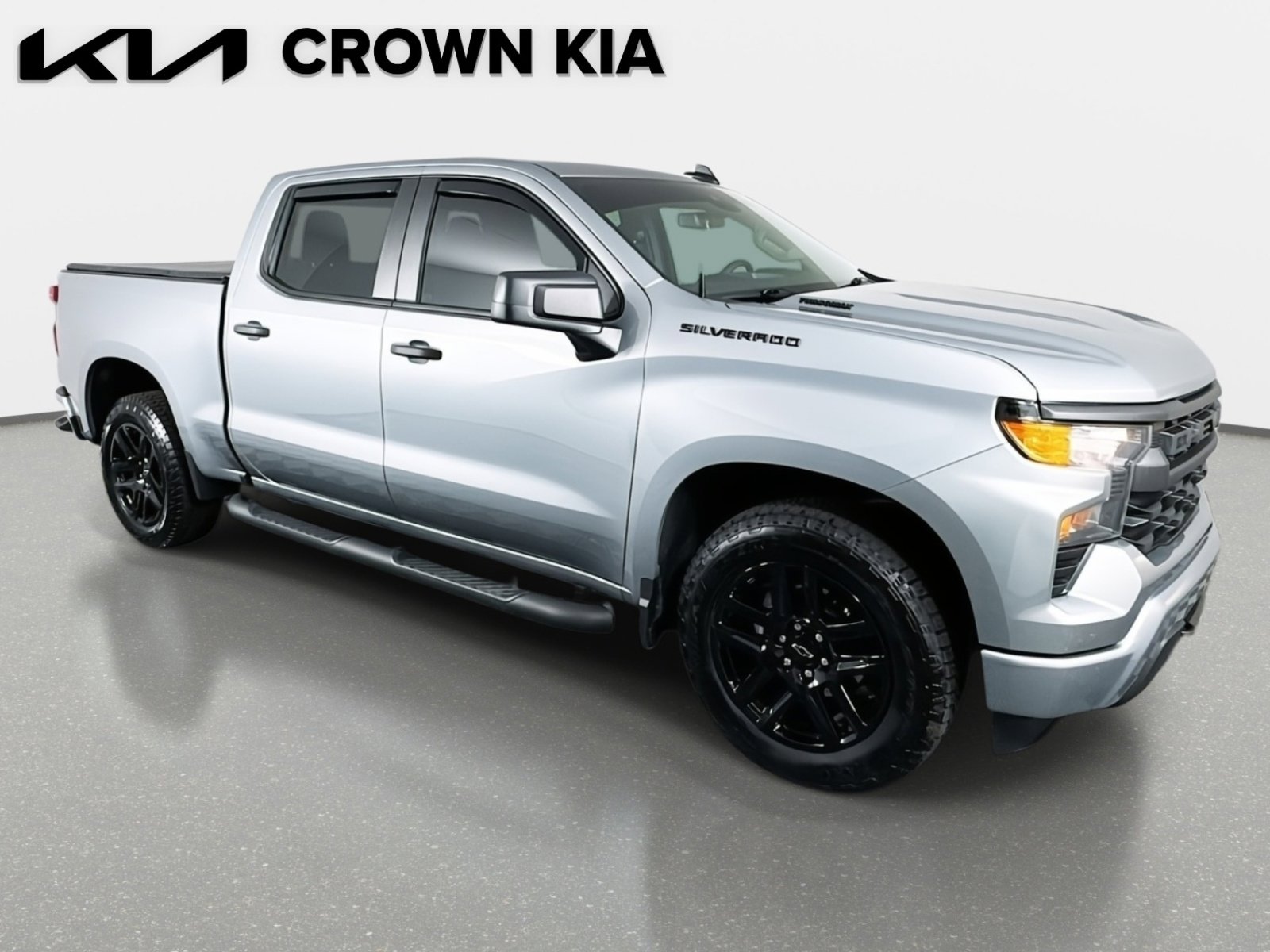 Used 2025 Chevrolet Silverado 1500 Custom w/ Turbomax Blackout Package image 4