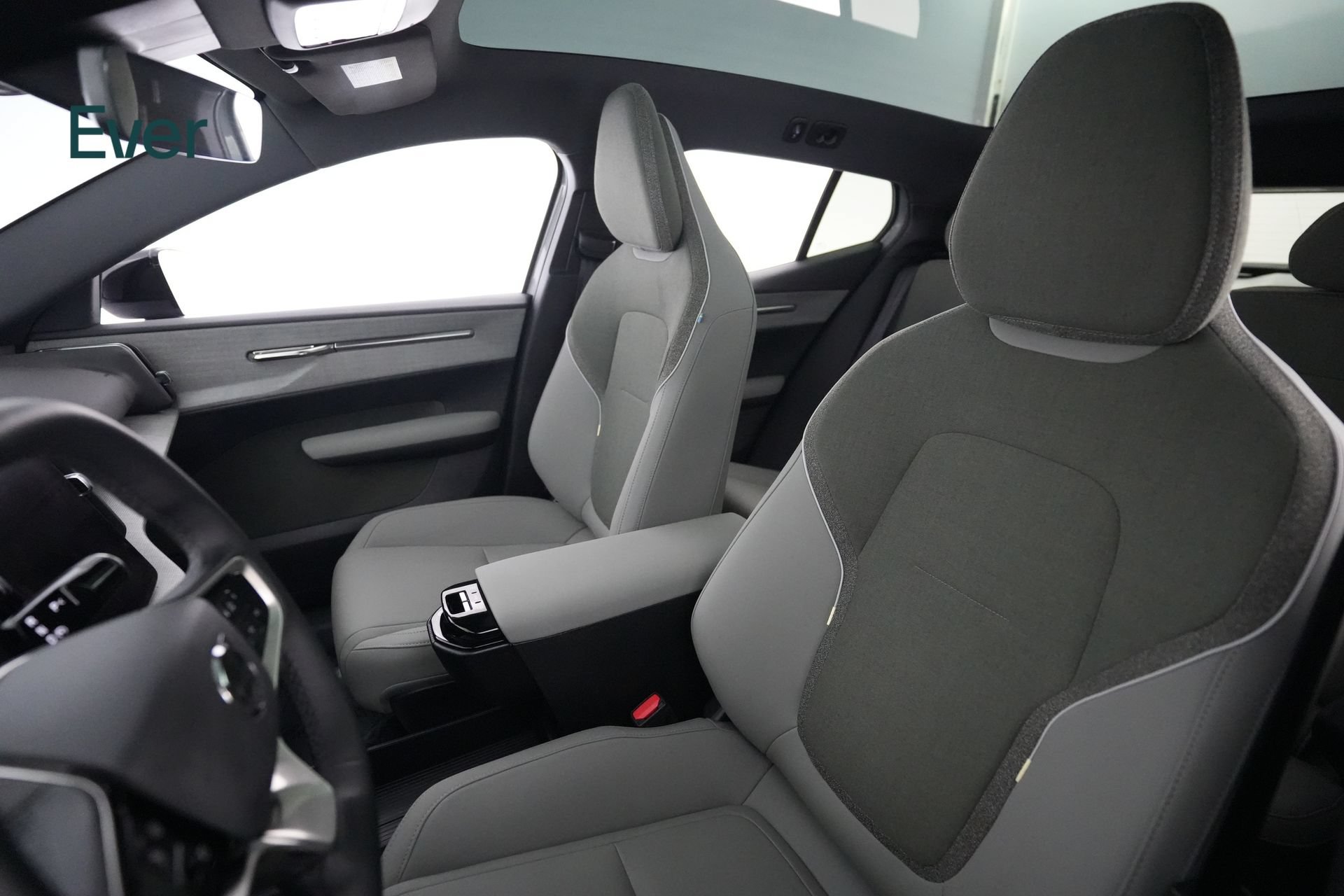 Used 2025 Volvo EX30 Plus AWD/4WD image 4