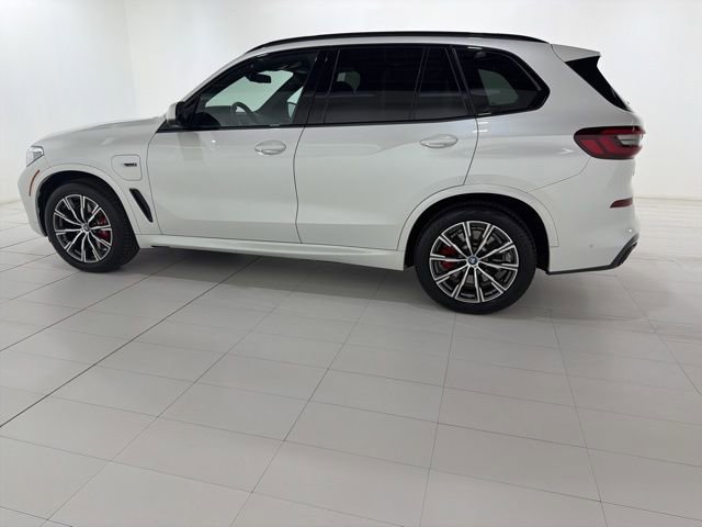 Certified 2023 BMW X5 xDrive45e w/ Executive Package image 2