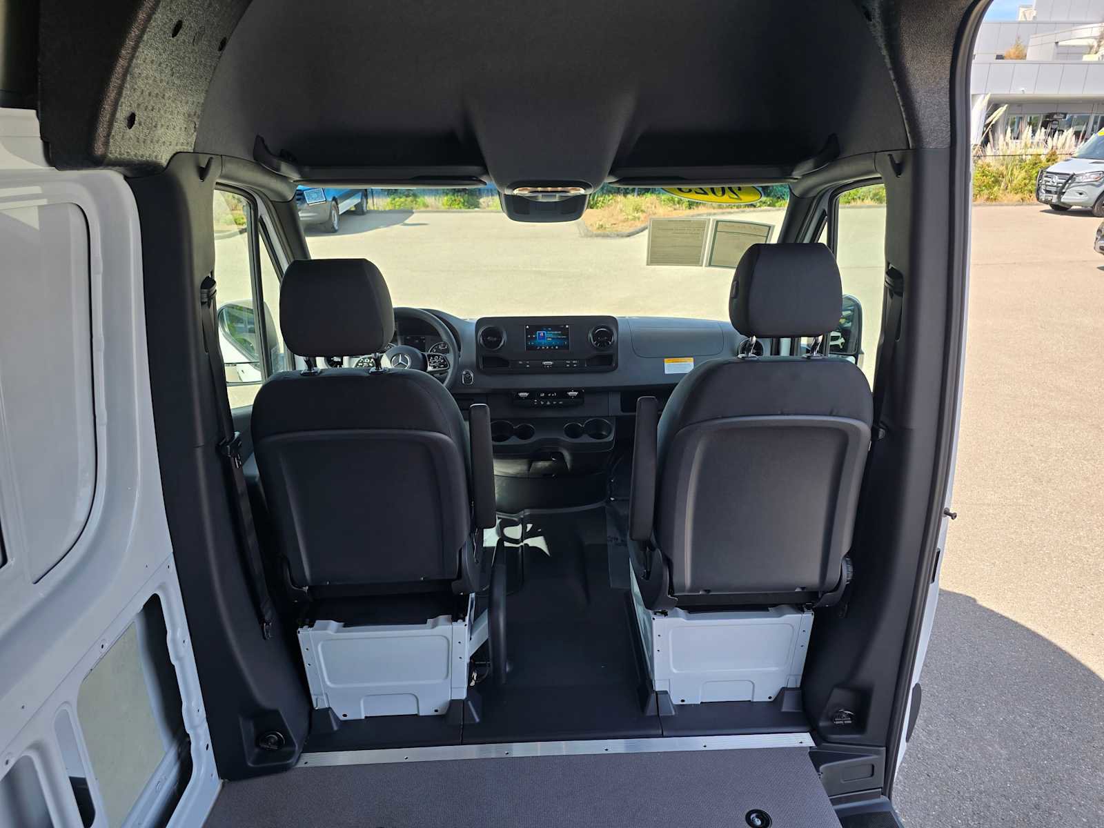 Used 2023 Mercedes-Benz Sprinter 1500 image 22
