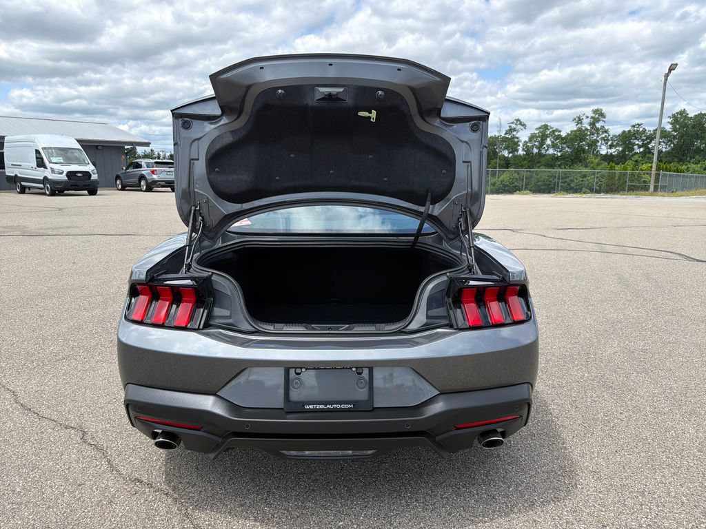 Used 2026 Ford Mustang Premium RWD image 7