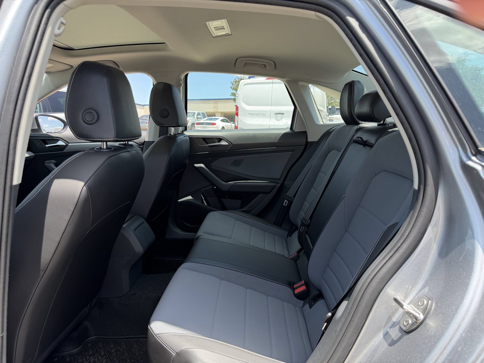 New 2026 Volkswagen Jetta SE FWD image 27
