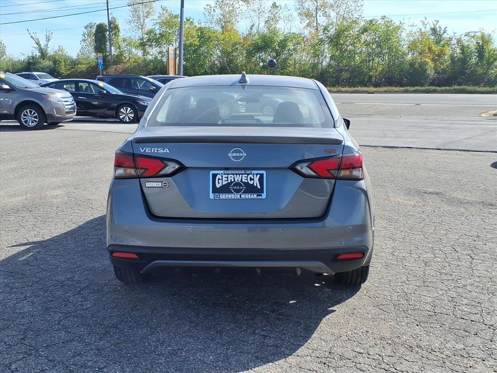Used 2023 Nissan Versa SR w/ Trunk Package image 5