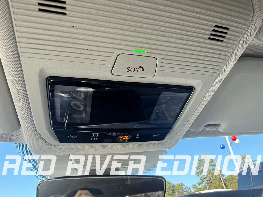 Used 2025 Volkswagen Tiguan S image 24