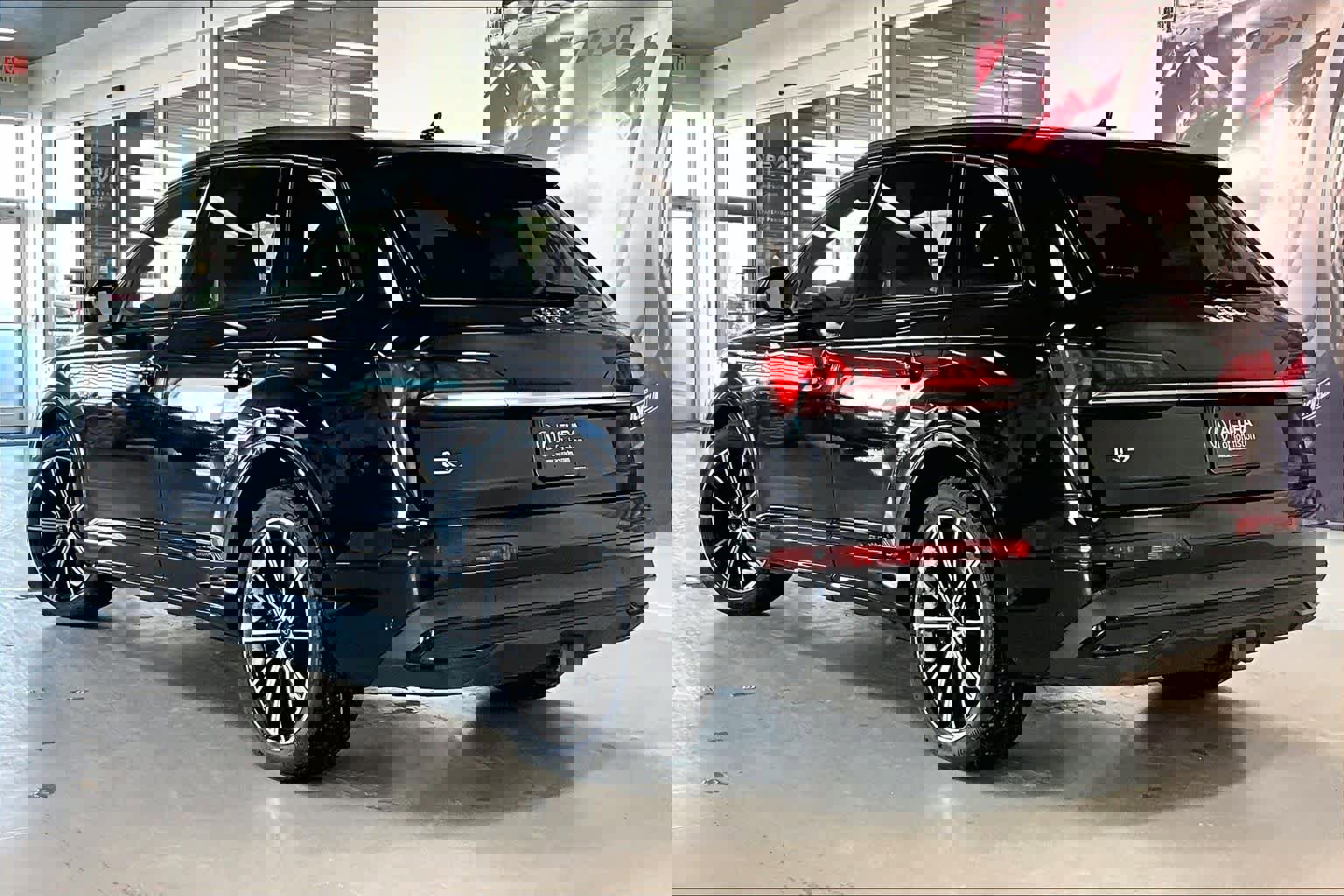 Used 2021 Audi Q7 3.0T Prestige image 4