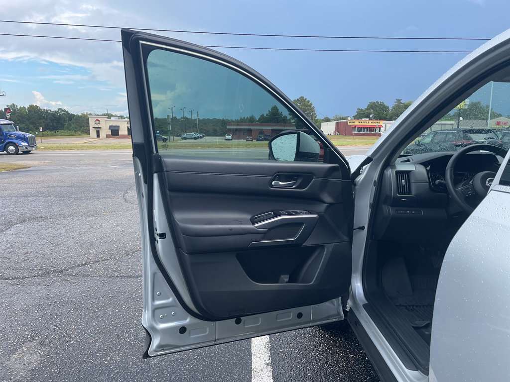 Certified 2024 Nissan Pathfinder SL w/ SL Premium Package image 8