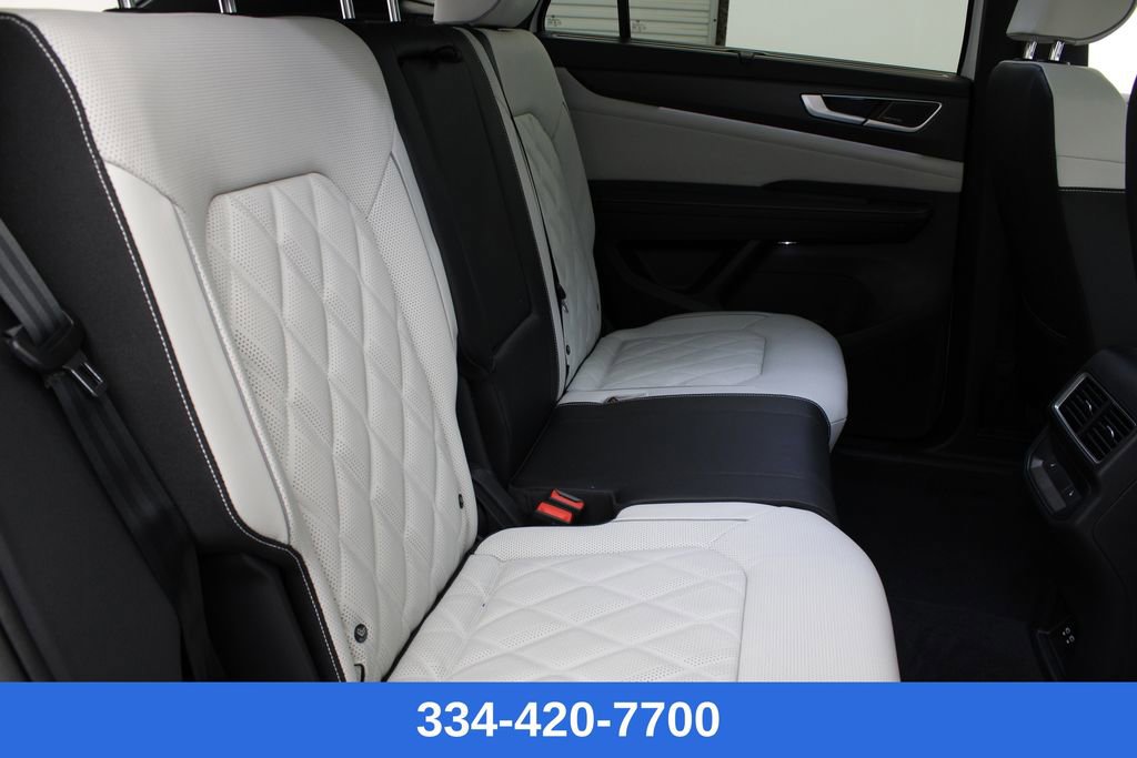 New 2025 Volkswagen Atlas Cross Sport SEL Premium R-Line image 18