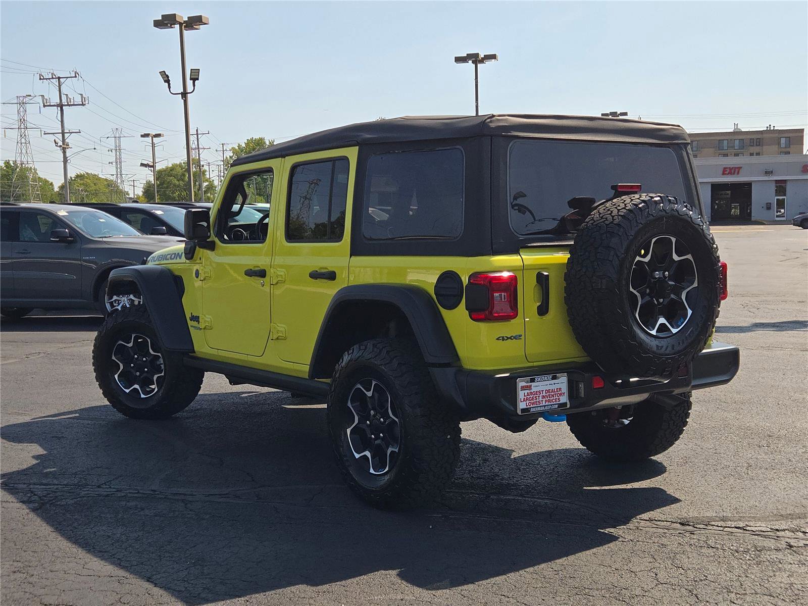 Used 2022 Jeep Wrangler Unlimited Rubicon 4xe w/ Safety Group image 16