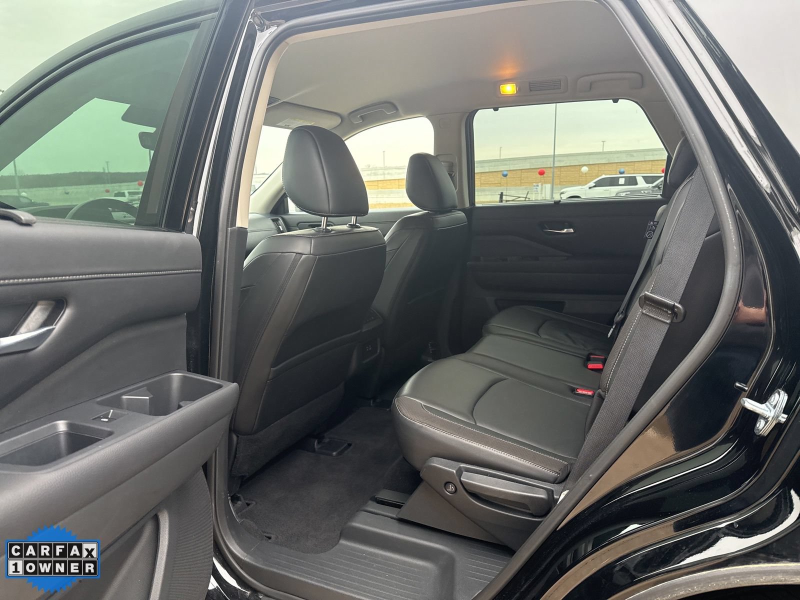 Used 2025 Nissan Pathfinder SL AWD/4WD image 26