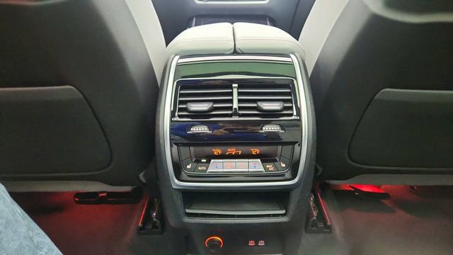 Used 2026 BMW X7 xDrive40i image 44