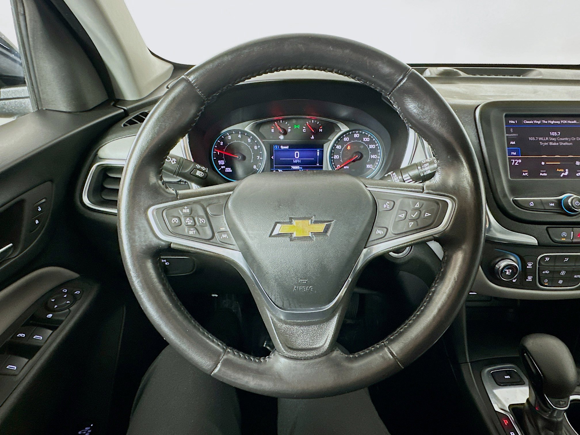 Used 2022 Chevrolet Equinox LT w/ Driver Convenience Package image 11