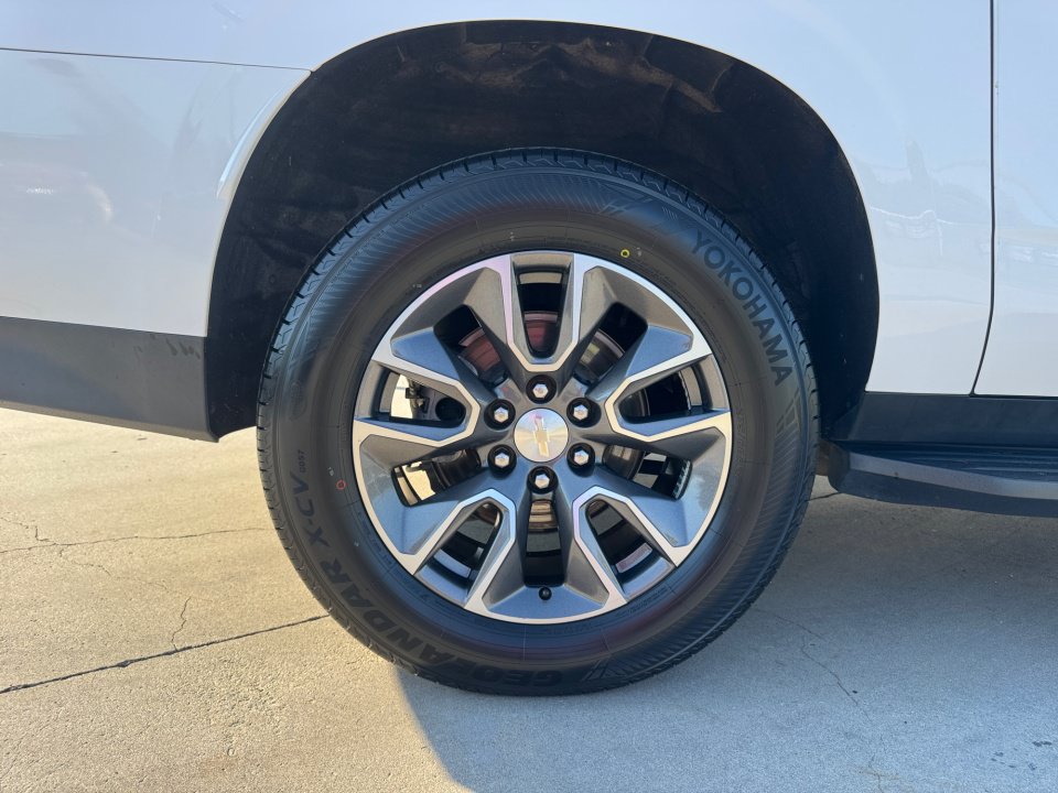 Used 2021 Chevrolet Suburban LT w/ LT Signature Package AWD/4WD image 27