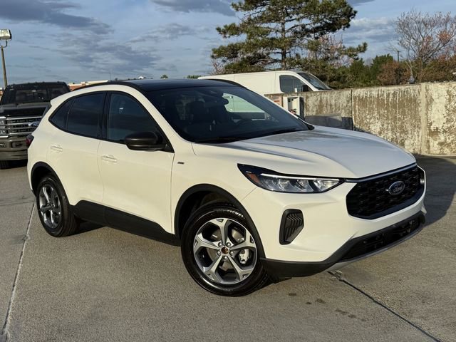 Used 2026 Ford Escape ST-Line w/ Tech Pack #1 image 1