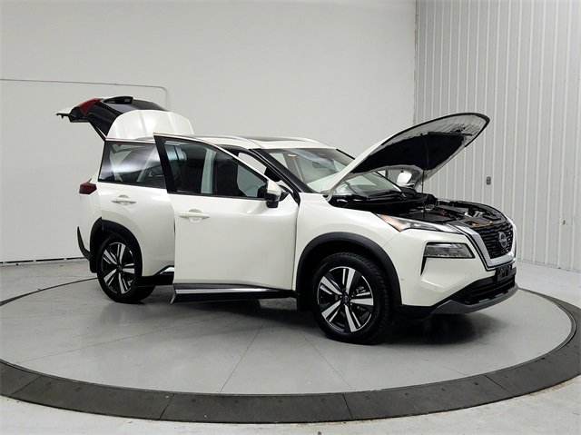 Used 2023 Nissan Rogue SL w/ SL Premium Package image 9