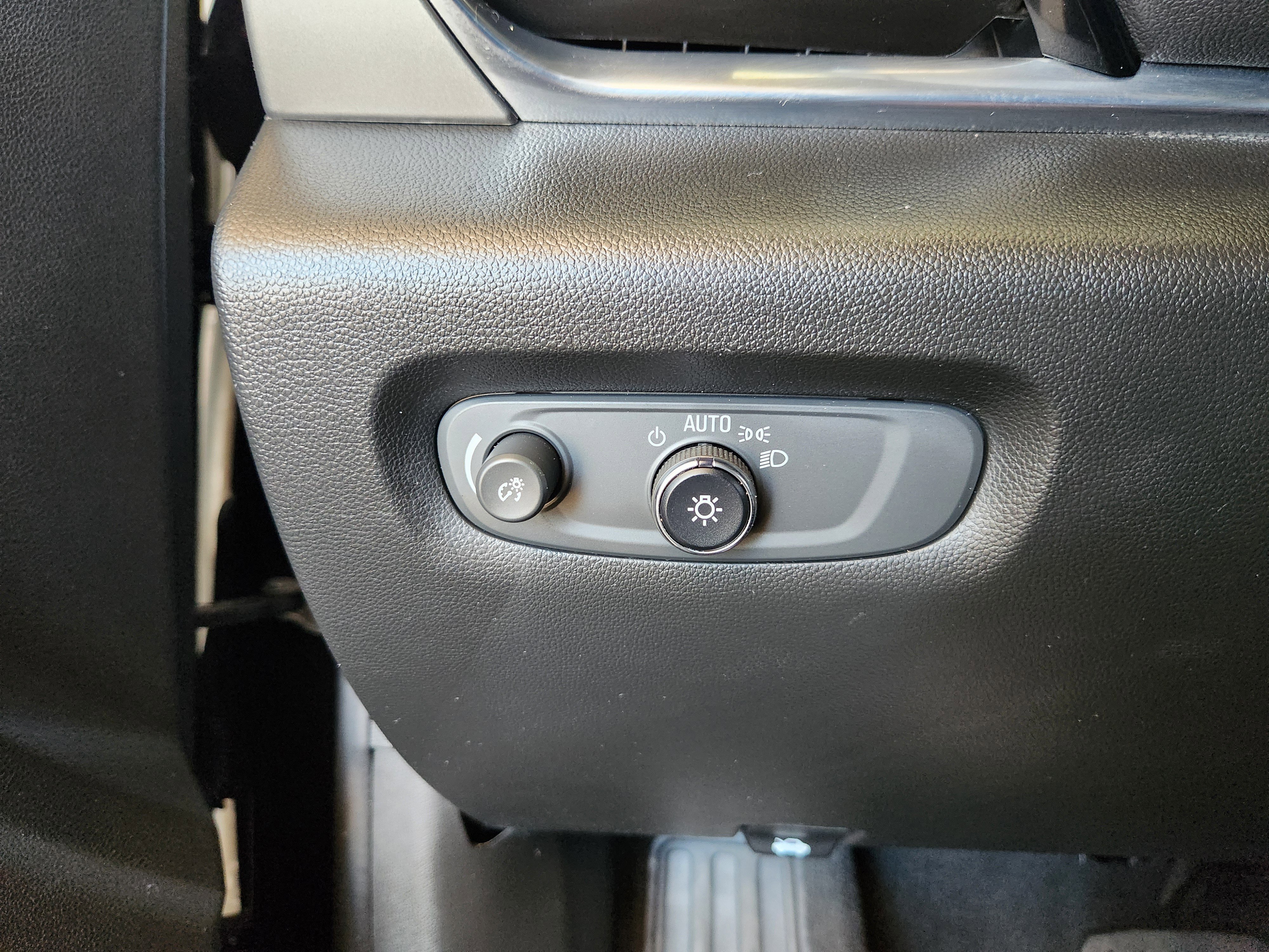 Certified 2023 Chevrolet Traverse LT image 21