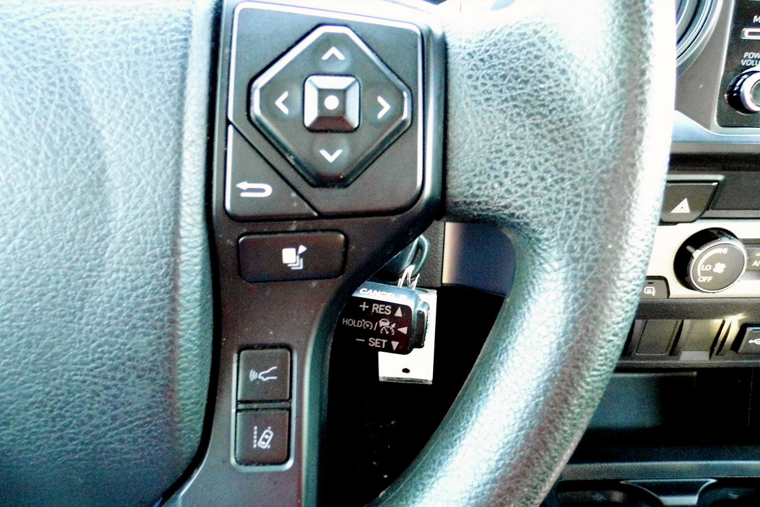 Used 2020 Toyota Tacoma SR image 14