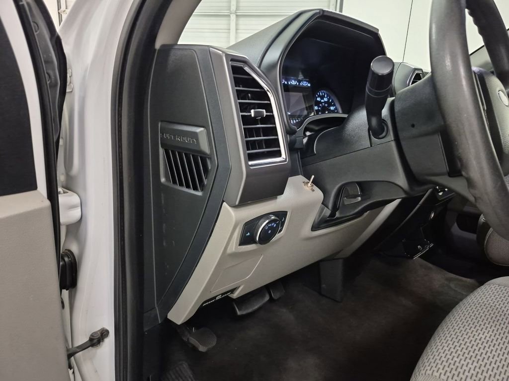 Used 2018 Ford F250 XLT w/ Snow Plow Prep Package image 18