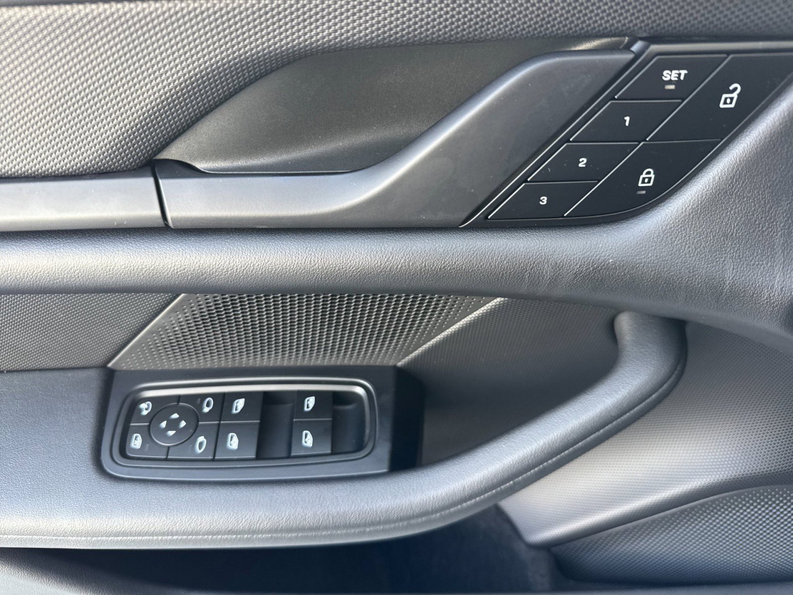 Used 2024 Porsche Taycan RWD image 12