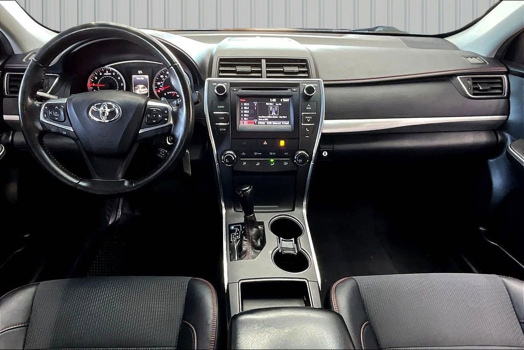 Used 2016 Toyota Camry SE FWD image 7