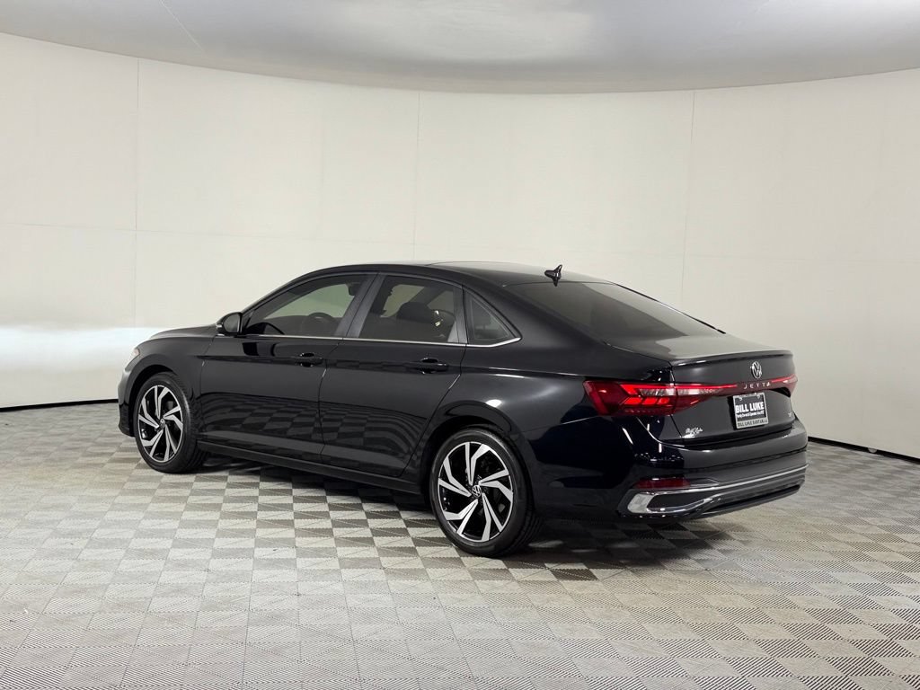 Used 2025 Volkswagen Jetta SEL FWD image 8