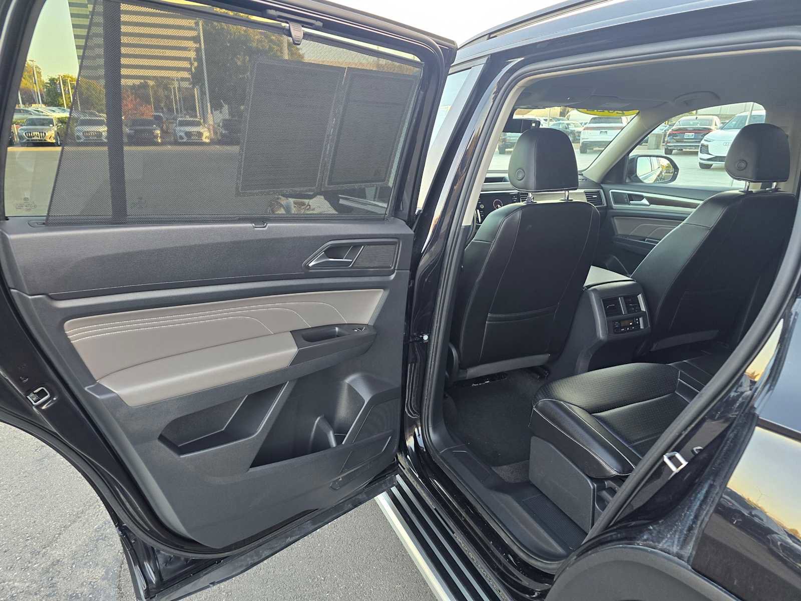 Used 2022 Volkswagen Atlas SE image 17