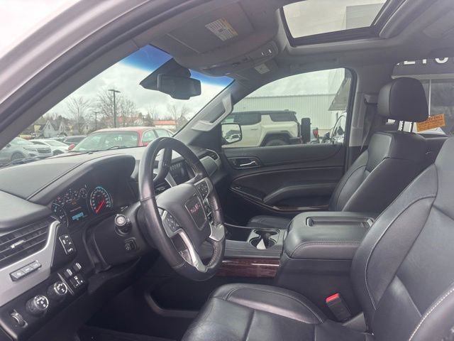 Used 2019 GMC Yukon SLT w/ Graphite Performance Edition AWD/4WD image 10
