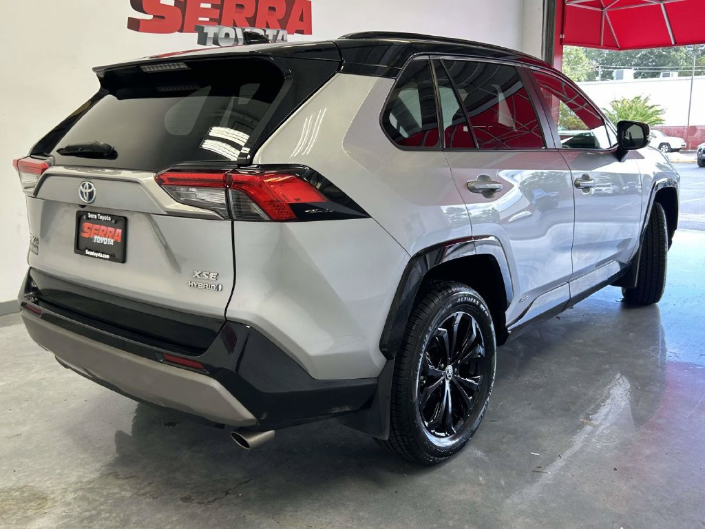 Used 2024 Toyota RAV4 XSE AWD/4WD image 3