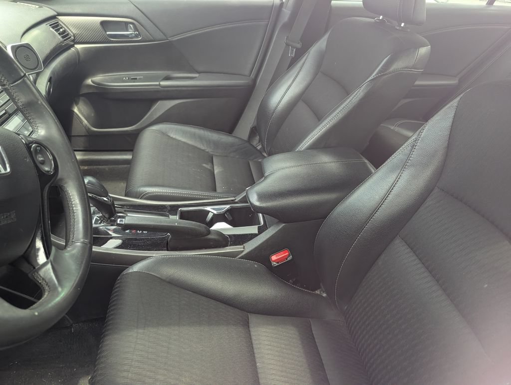 Used 2016 Honda Accord Sport image 8