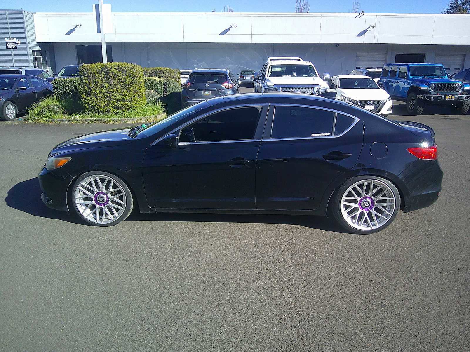 Used 2015 Acura ILX w/ Premium Package image 2