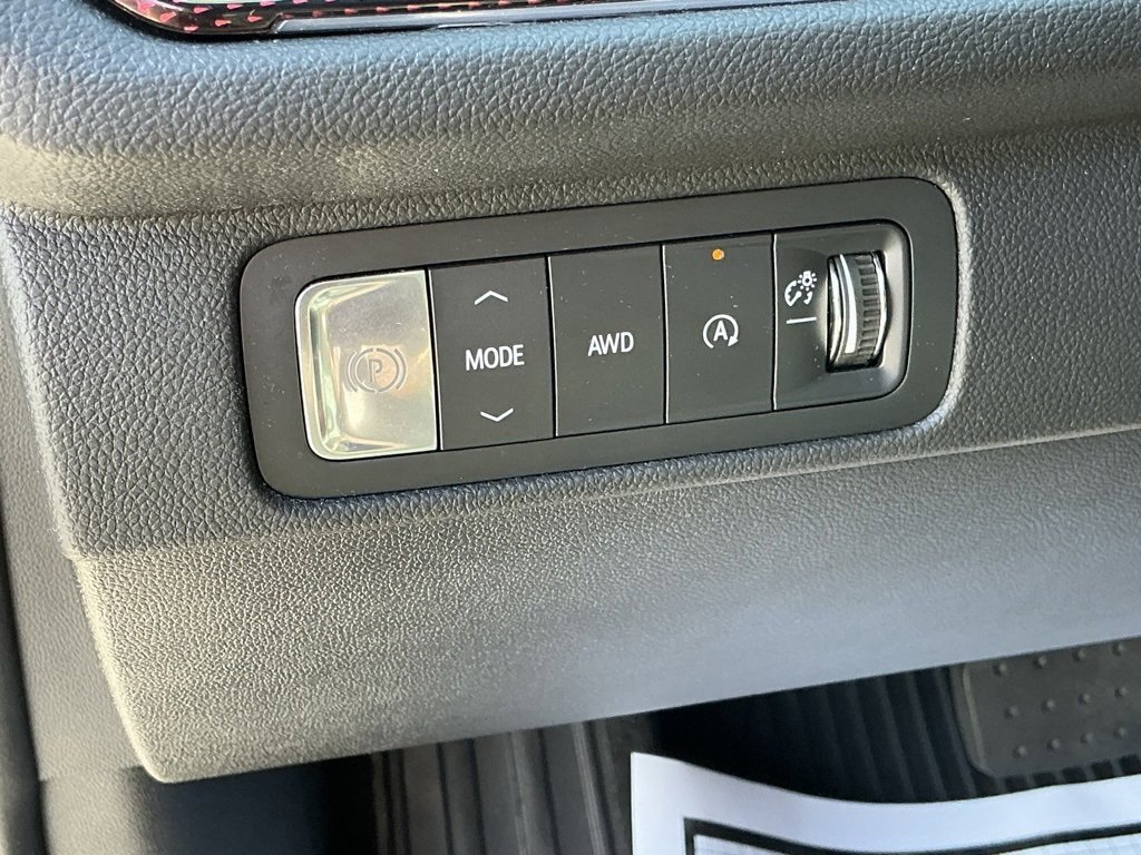 Used 2024 Chevrolet Traverse Z71 w/ Enhanced Driving Package image 44