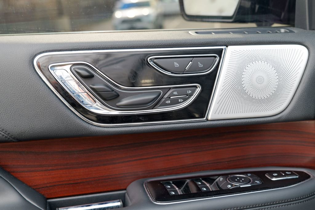 Used 2023 Lincoln Navigator L Reserve AWD/4WD image 16