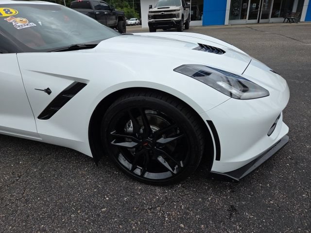 Used 2018 Chevrolet Corvette Stingray Coupe w/ 1LT RWD image 26