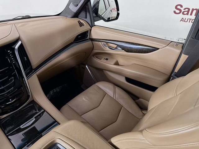 Used 2019 Cadillac Escalade ESV Platinum AWD/4WD image 25