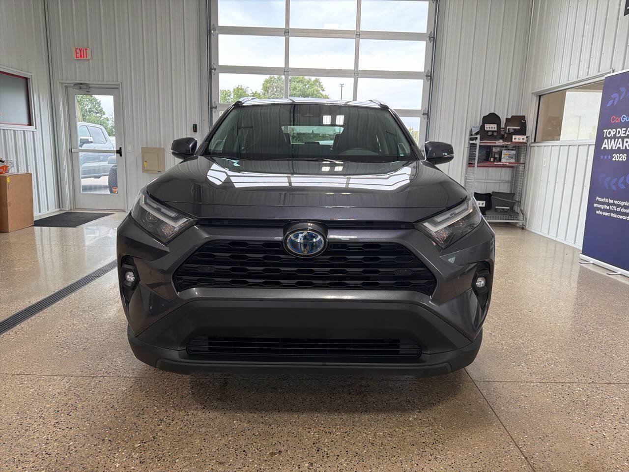 Used 2023 Toyota RAV4 XLE Premium AWD/4WD image 8