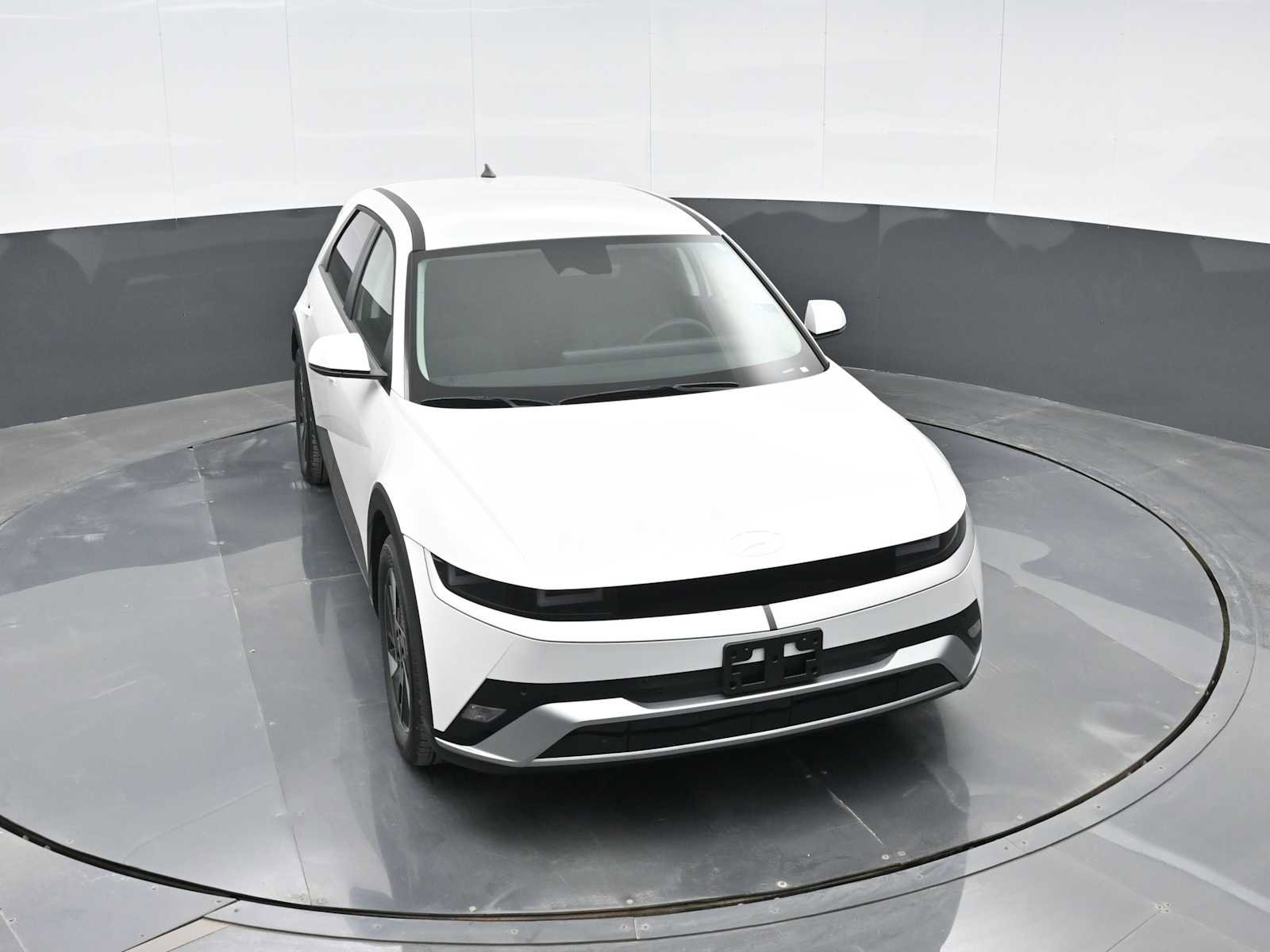 New 2025 Hyundai Ioniq 5 SE image 24