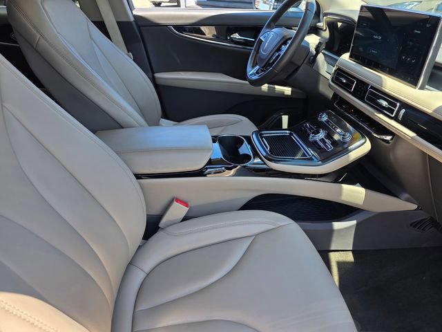 Used 2022 Lincoln Nautilus FWD w/ Premium Package image 15