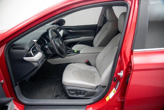 Used 2023 Toyota Camry SE FWD image 17