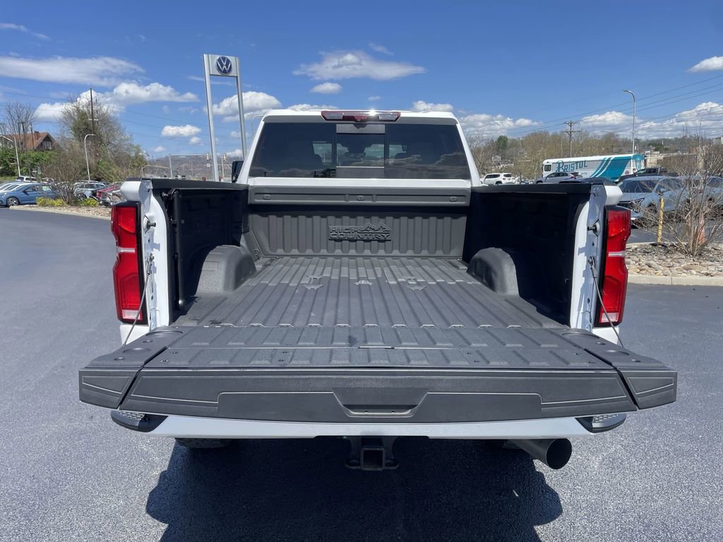 Used 2024 Chevrolet Silverado 2500 High Country w/ High Country Premium Package image 38