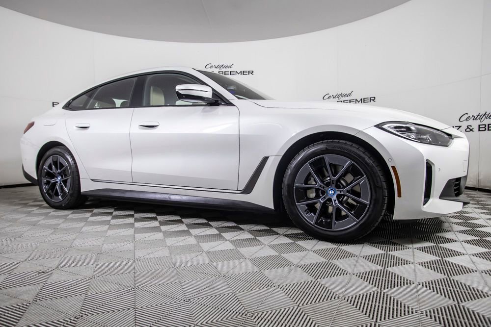 Used 2023 BMW i4 eDrive35 RWD image 2