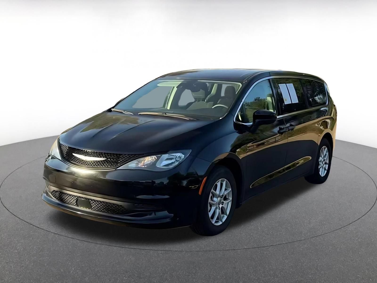 Used 2024 Chrysler Voyager LX FWD image 6