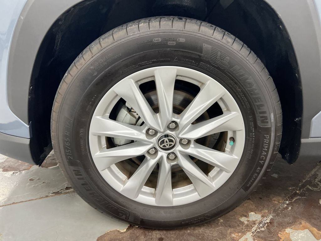 Used 2023 Toyota Corolla Cross LE FWD image 27
