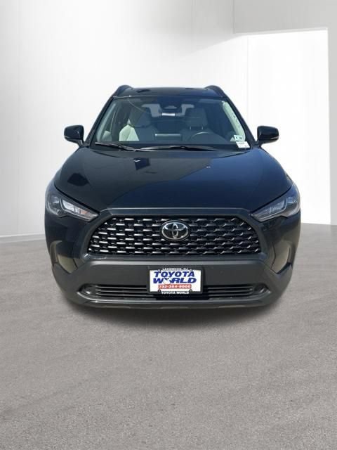 Used 2023 Toyota Corolla Cross LE w/ Moonroof Package AWD/4WD image 15