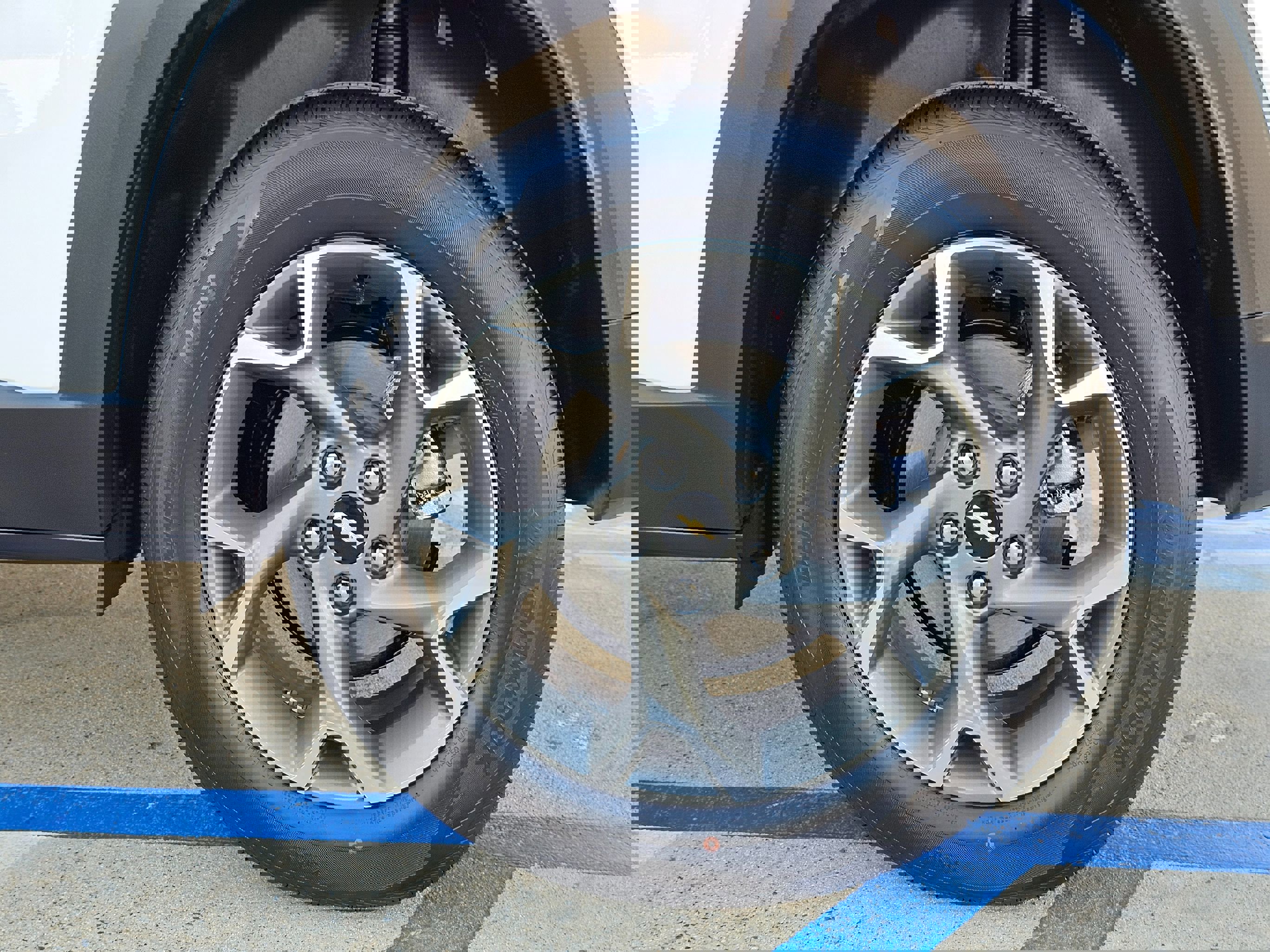 Used 2025 Chevrolet Trax LT w/ LT Convenience Package image 34